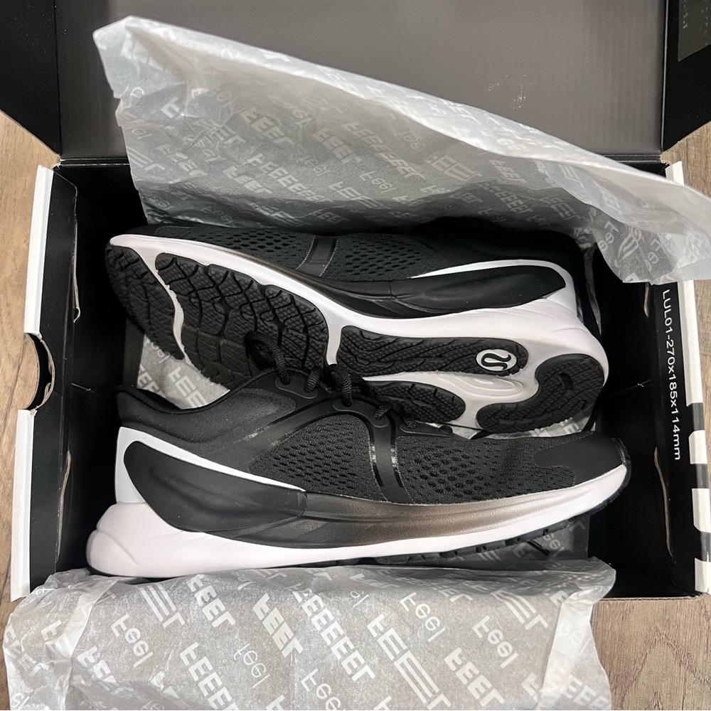 Lululemon Blissfeel Running Shoes Women’s Tennis Shoes Athletic 6.5 Like New